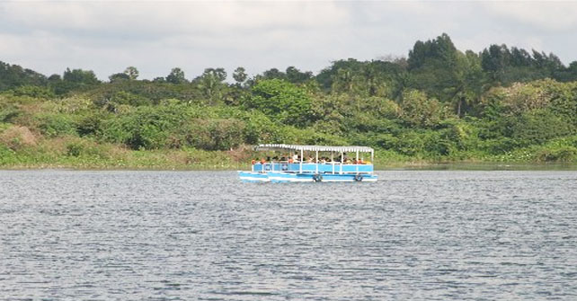 outsteri-lake-boat-house